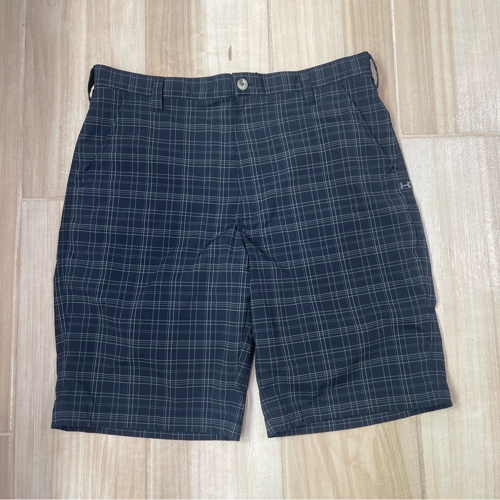 Under Armour Black and Gray Flat Front Shorts Classic Design